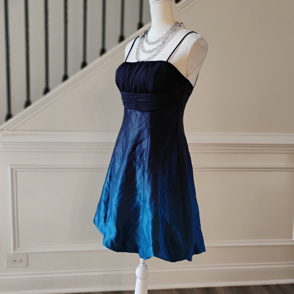 Betsy & Adam two-tone blue blk Sz-4  Balloon dress Formal